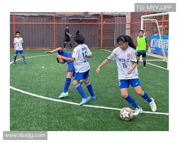 小小梦想家踢出精彩人生足球明星的成长故事